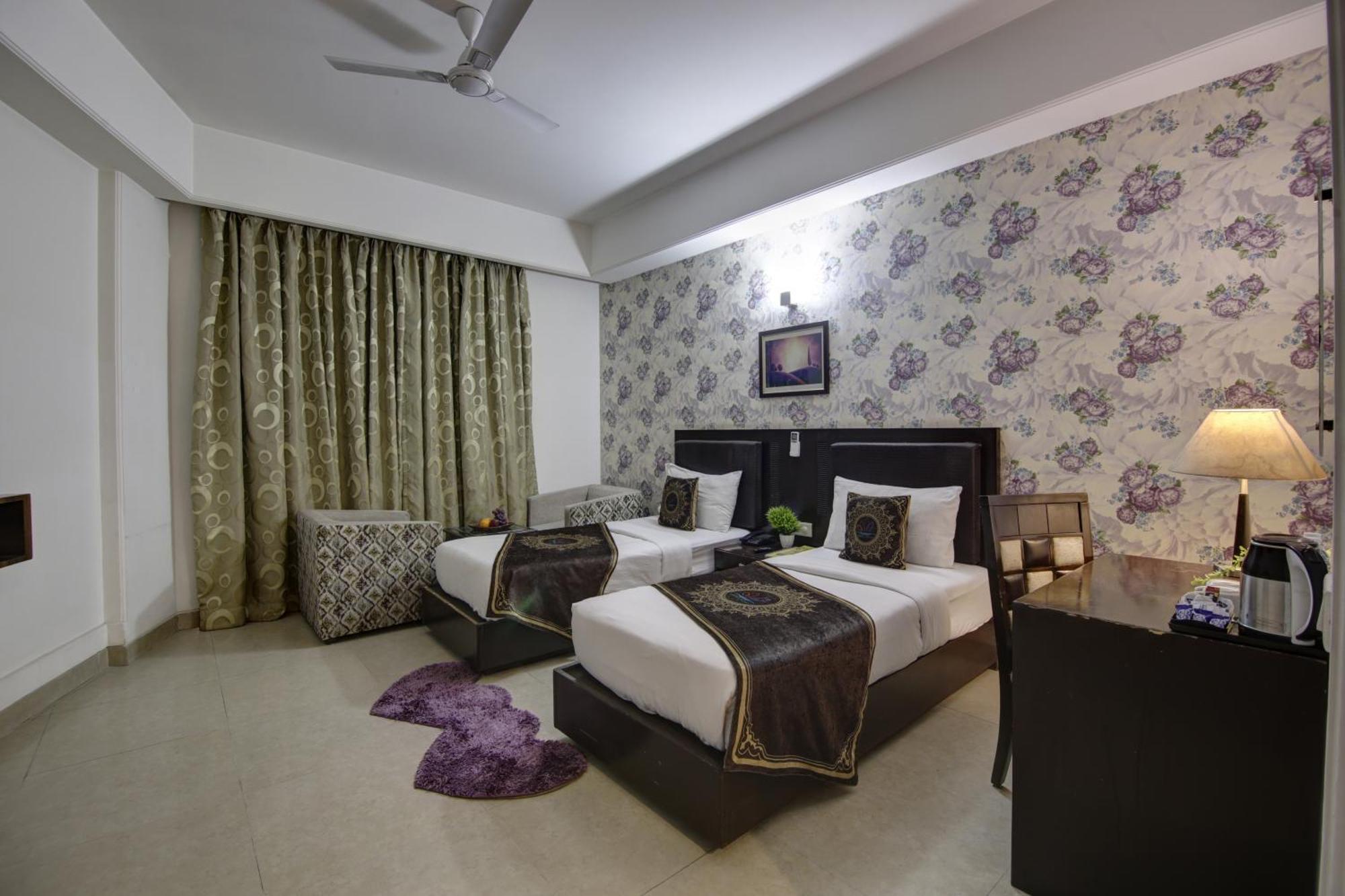 Hotel Venus Plaza Neu-Delhi Exterior foto