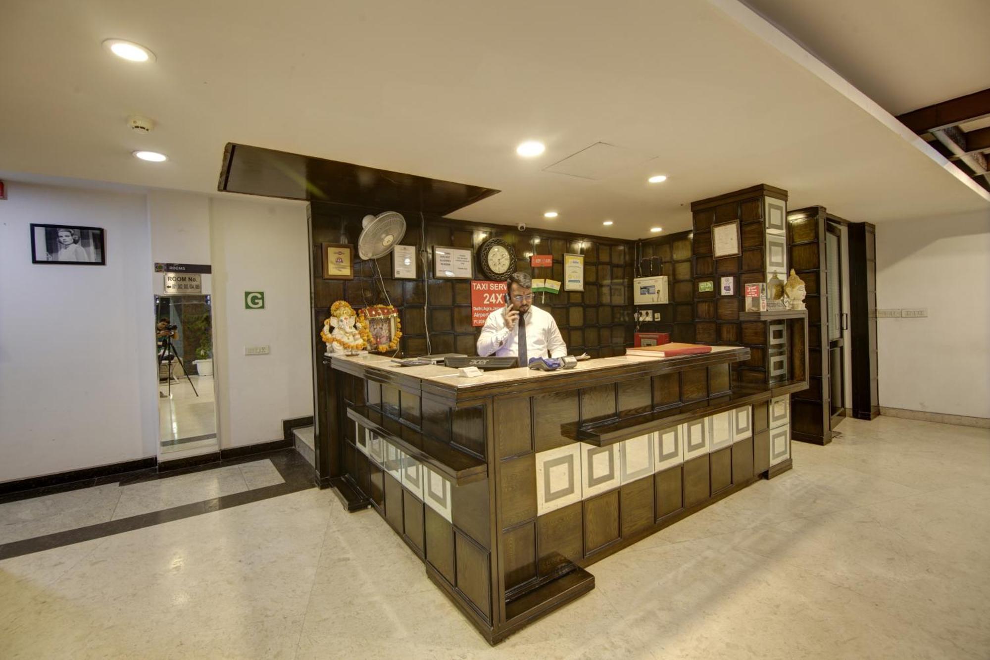 Hotel Venus Plaza Neu-Delhi Exterior foto