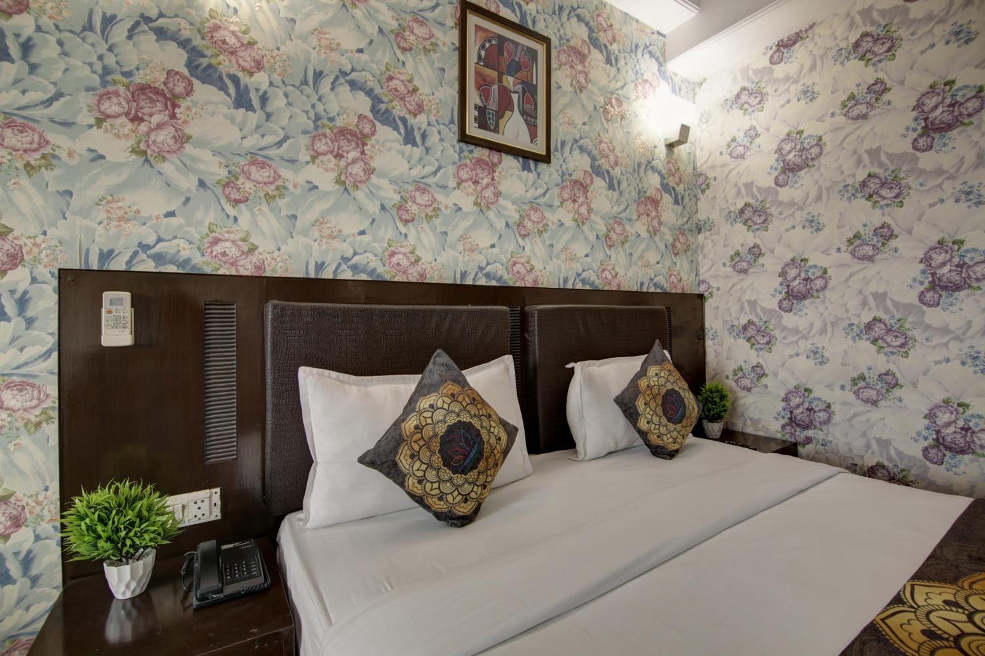 Hotel Venus Plaza Neu-Delhi Exterior foto